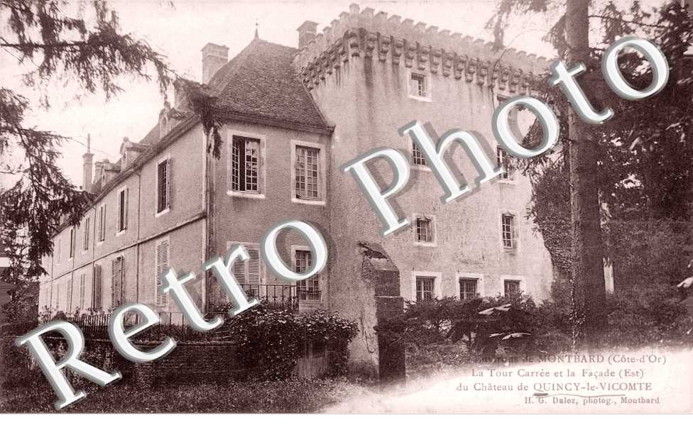 Tour Carrée et façade du Château