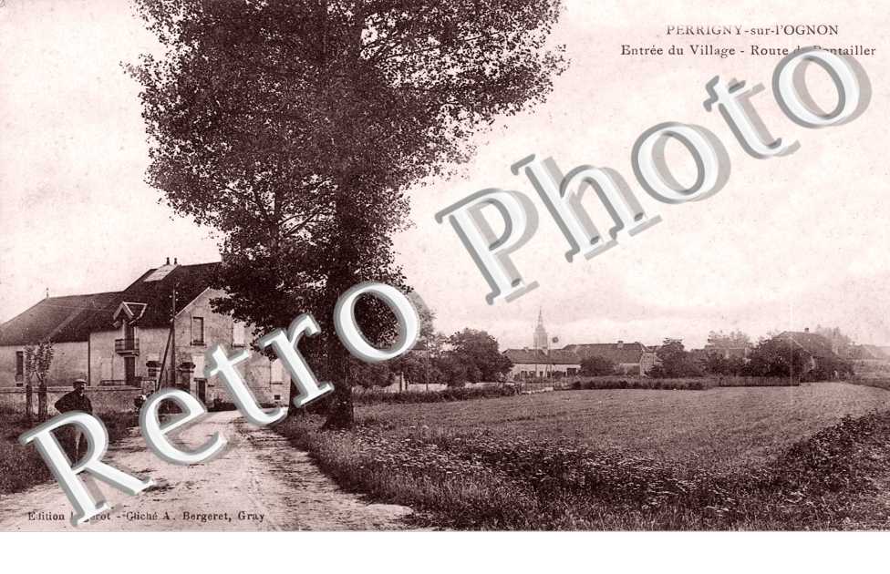 Entree du village - route de Pontailler