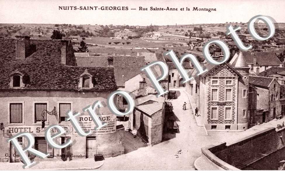Rue Sainte-Anne et la Montagne