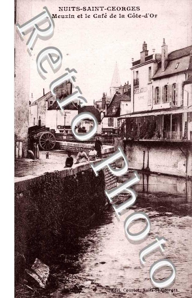le Meuzin et le Cafe de la Cote-d'Or