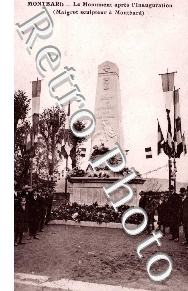 Monument aux Morts apres inauguration