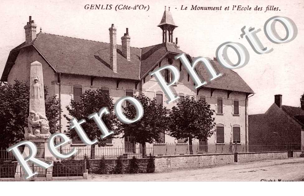 Le Monument et l'Ecole des Filles
