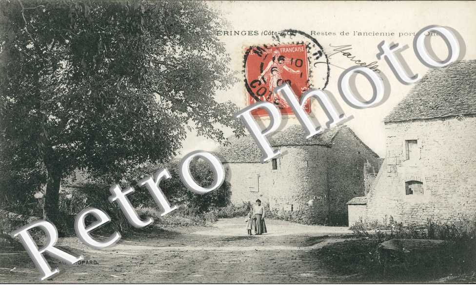 Restes de l'ancienne Porte Ouest