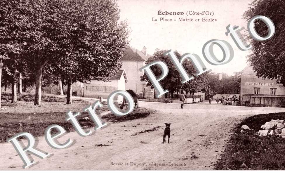 la Place, Mairie et Ecoles