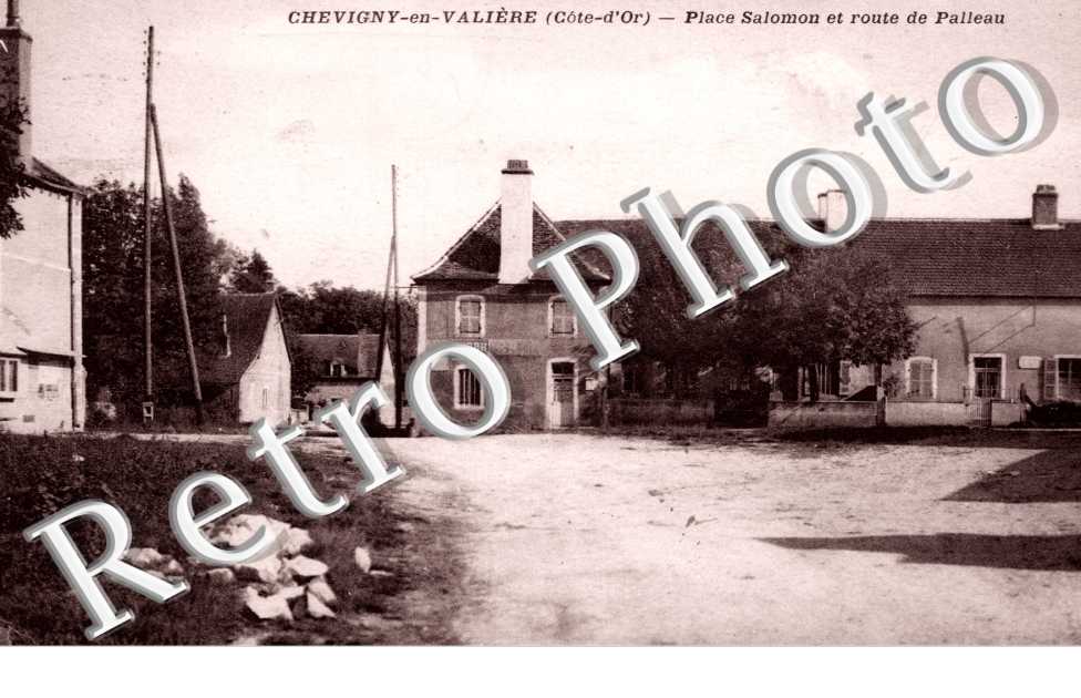La Place Salomon et Route de Palleau