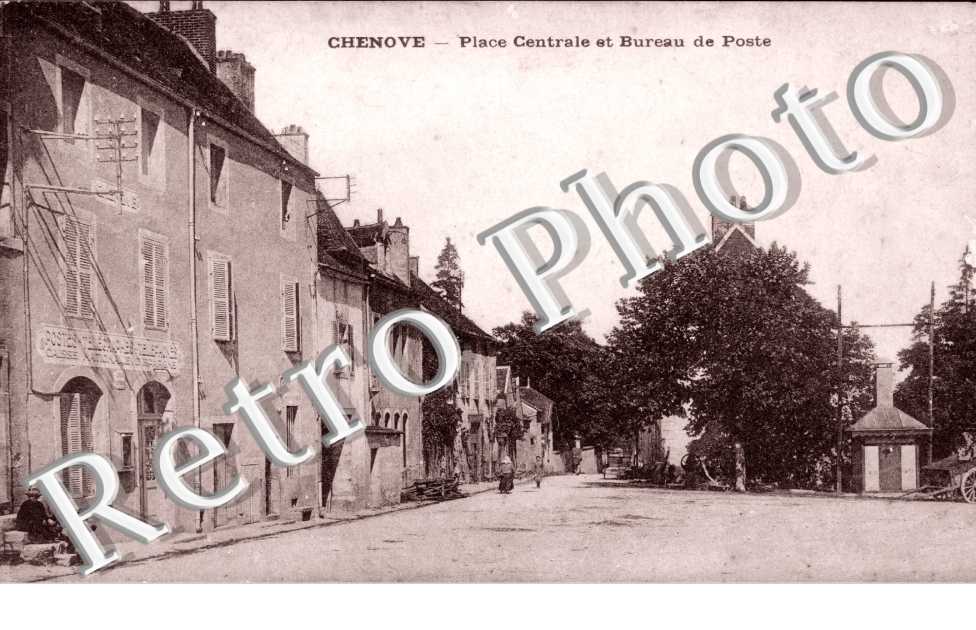 Place centrale et bureau de poste