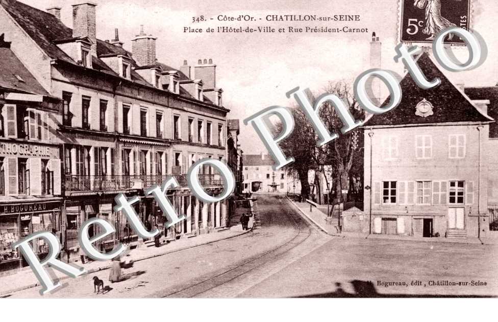 Place de l&#039;Hotel de Ville et Rue du President Carnot