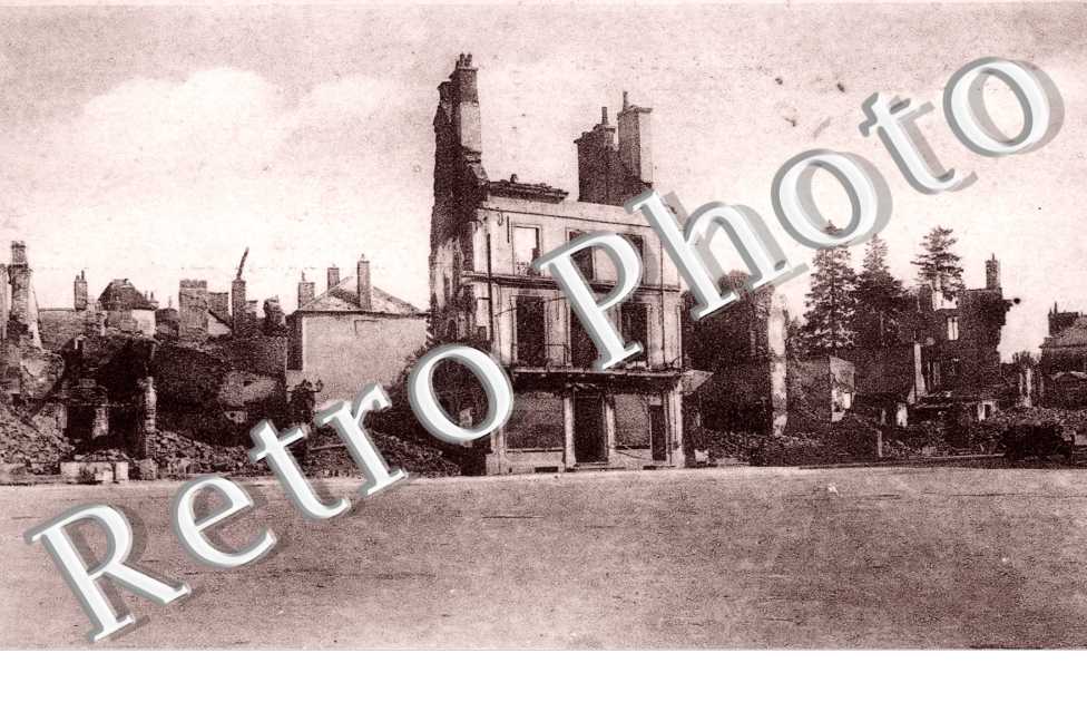 Place de l&#039;Hotel de Ville, 15 juin 1940