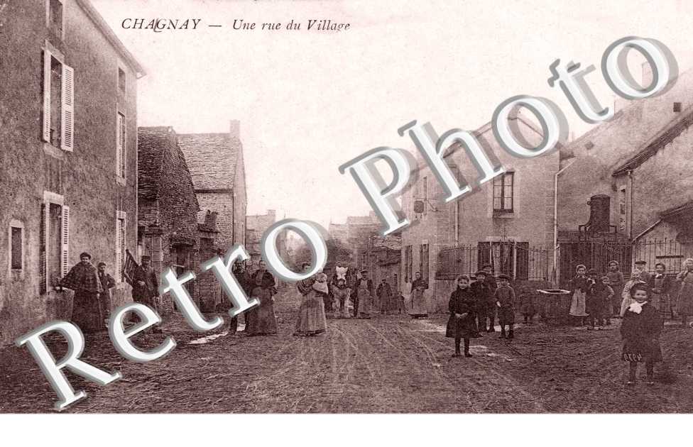 Une Rue du Village