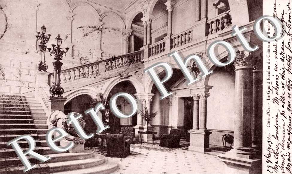 Le Grand Escalier du Chateau