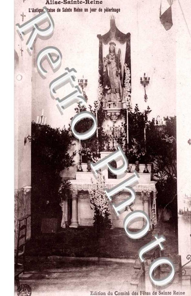 Antique statue de ste-Reine