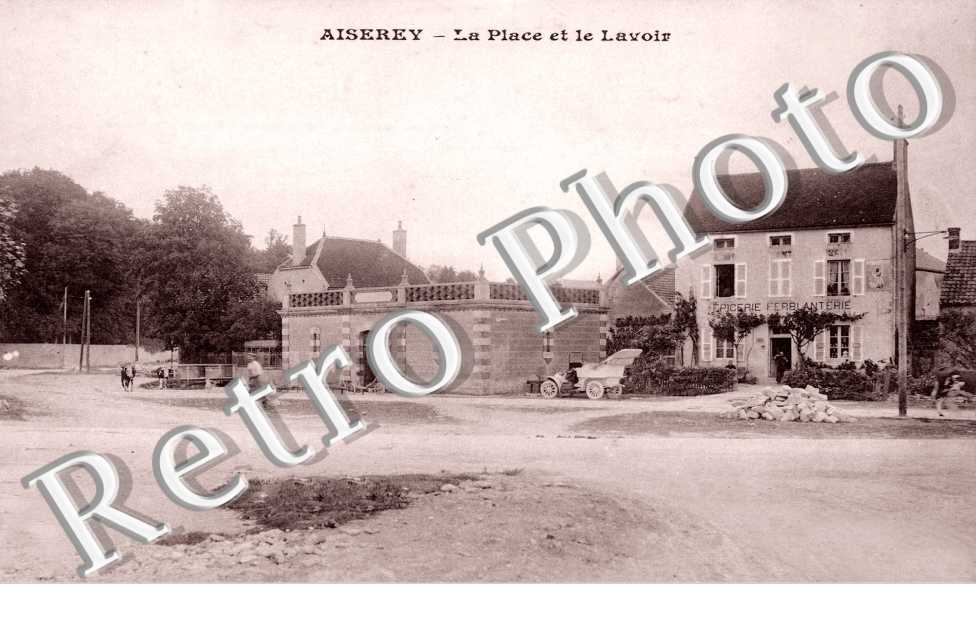 La place et le lavoir