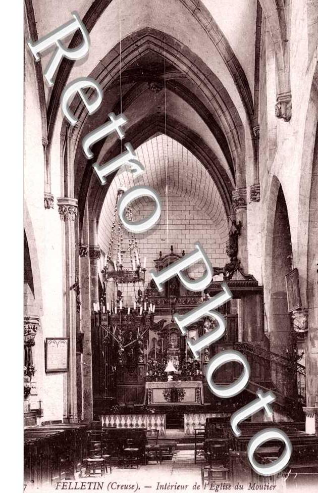 Interieur de l'eglise
