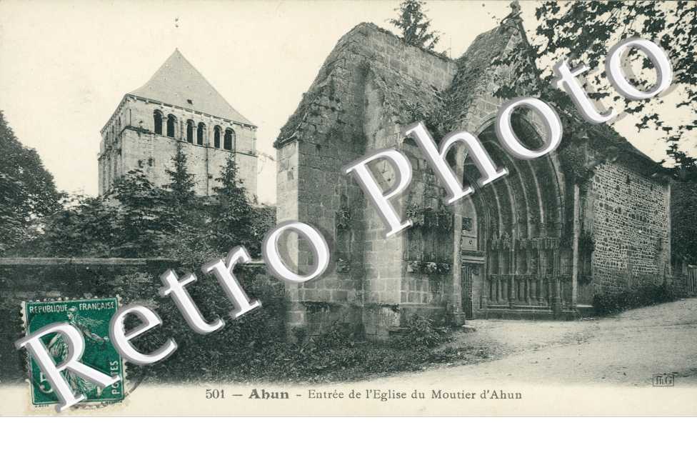 Entree de l'Eglise du Moutier d'Ahun
