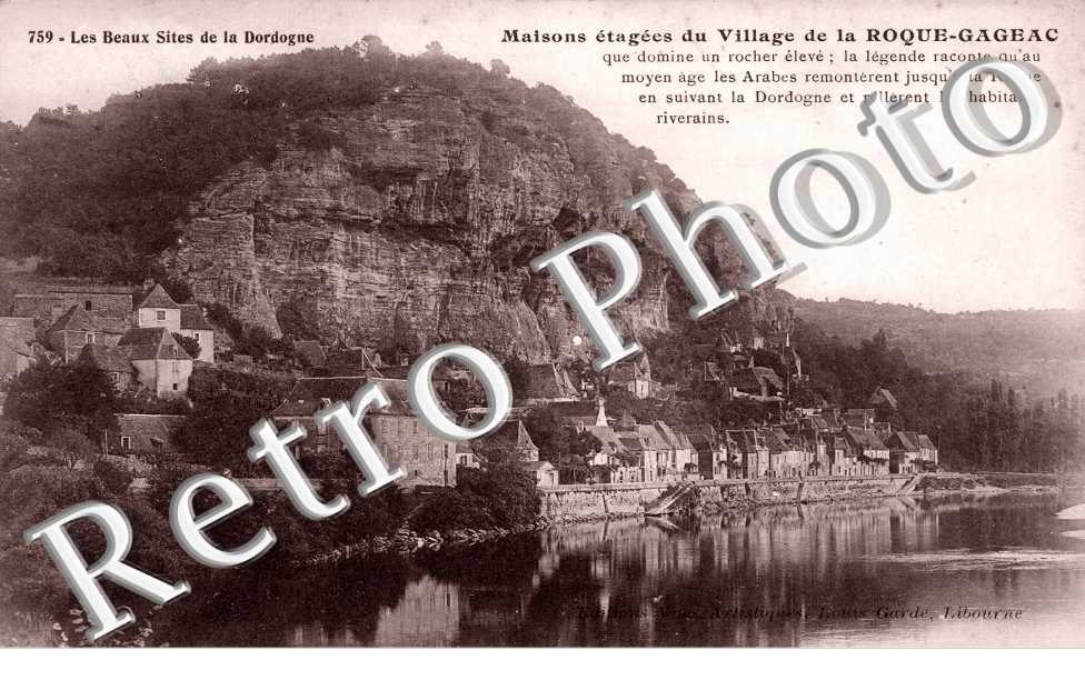 Maison etagees du village de la Roque Gageac