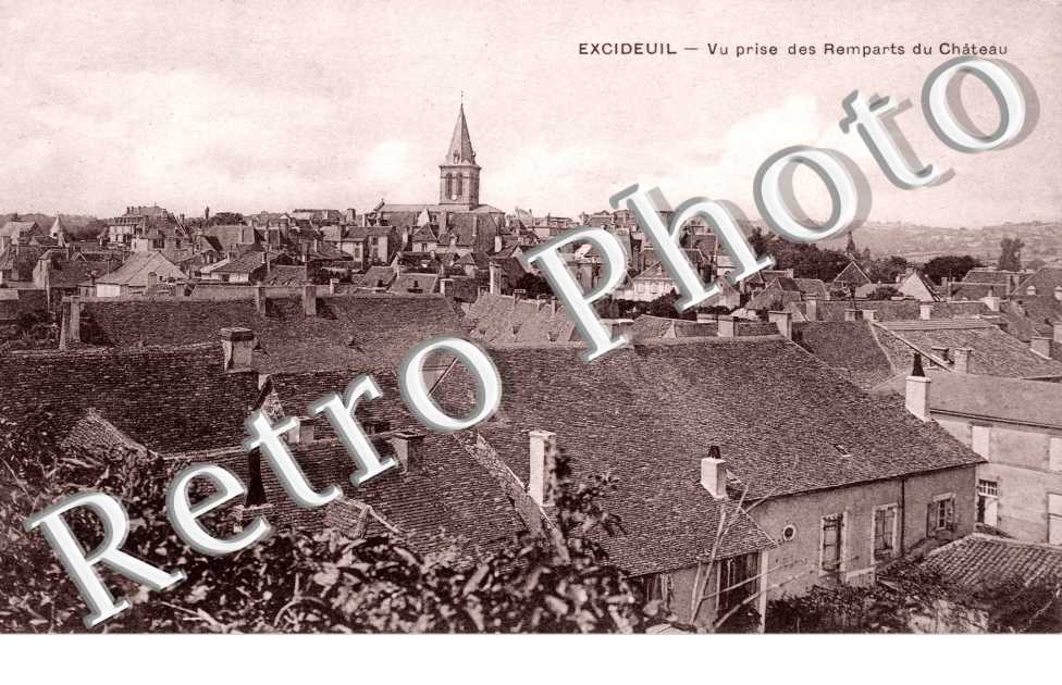Vue prise des remparts du chateau