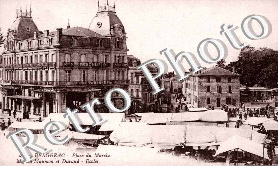Place du Marche, Maison Maumon et Durand, Ecoles