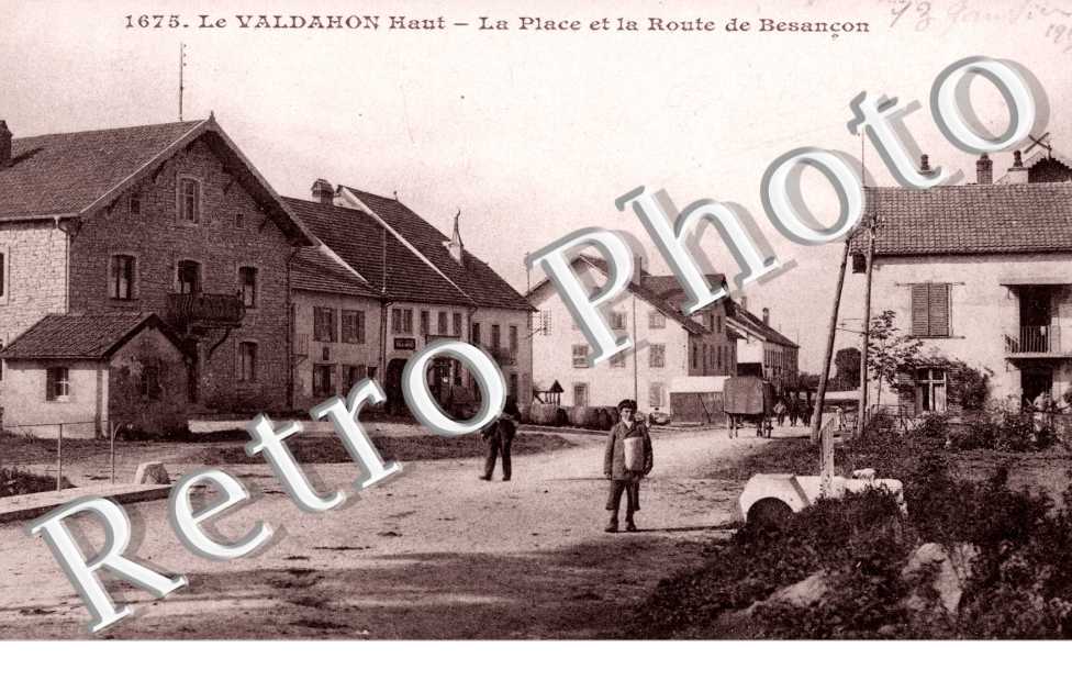 la place et la route de besancon