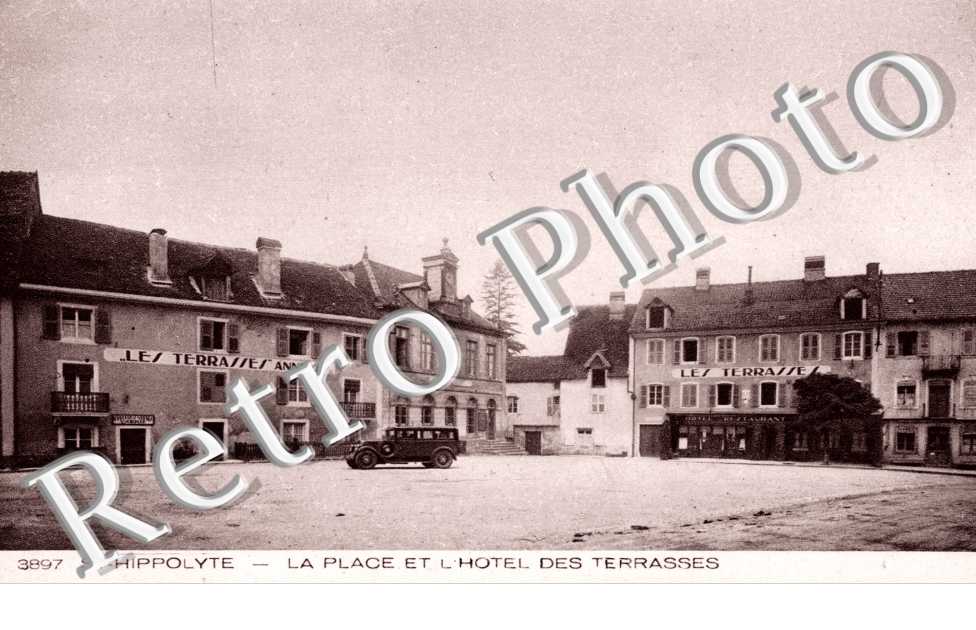 la Place et l&#039;Hotel des Terrasses