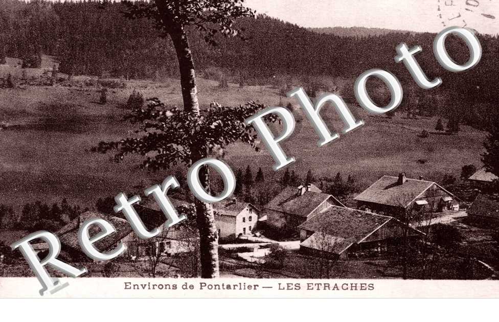 Les Etraches
