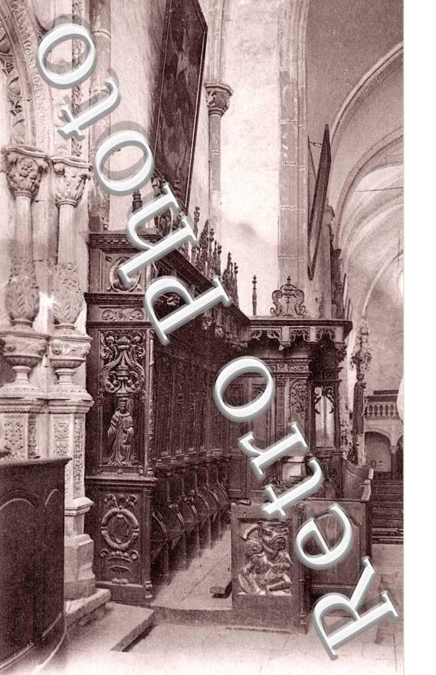 Interieur de l'eglise - les Stalles
