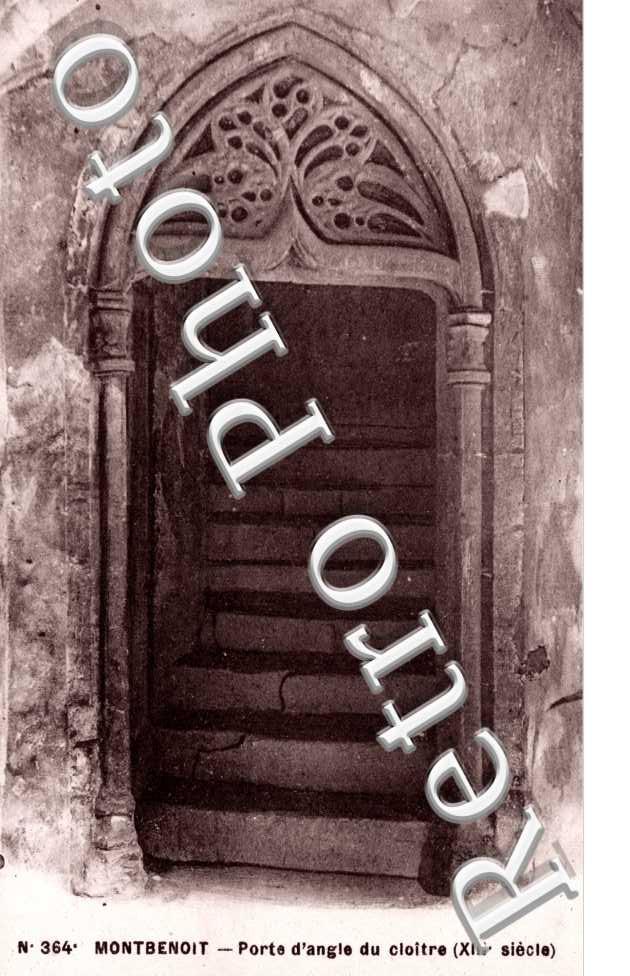 Porte d'Angle du Cloitre