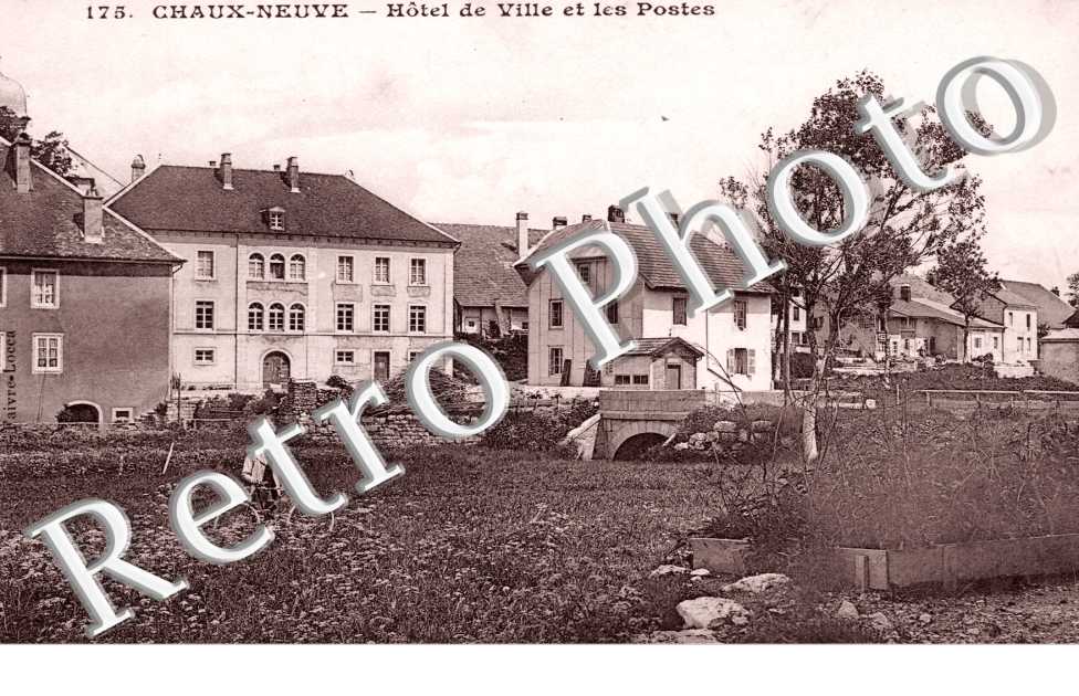 Hotel de Ville et les Postes