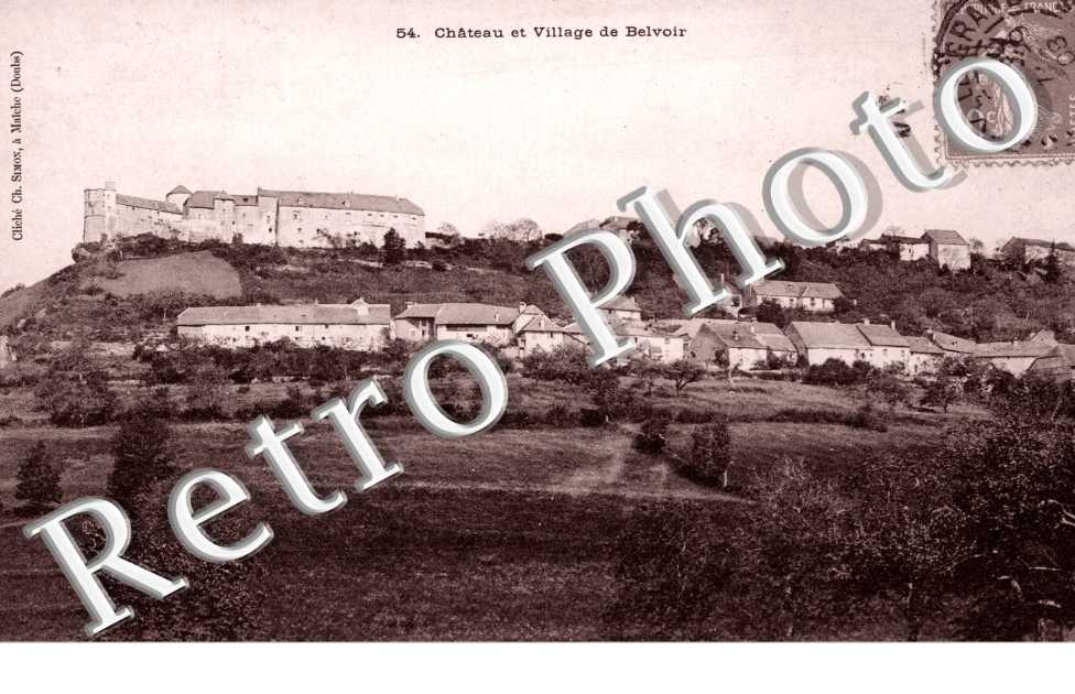 Le Chateau et Village
