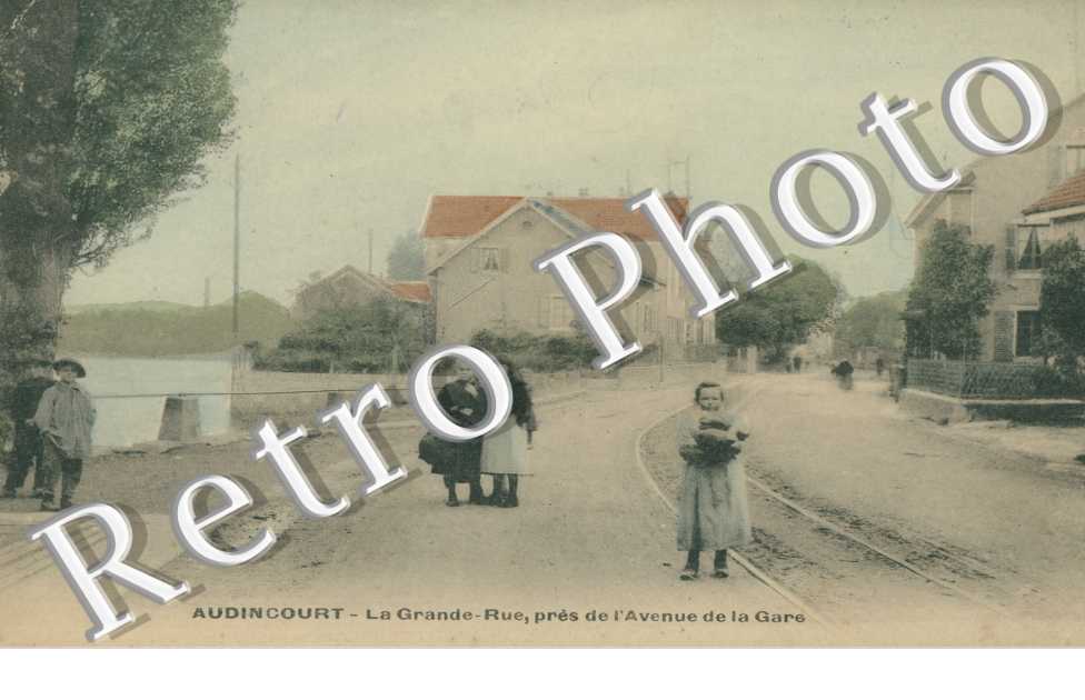 la grande rue, pres de l&#039;avenue de la gare 