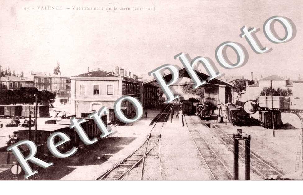 Vue interieure de la gare
