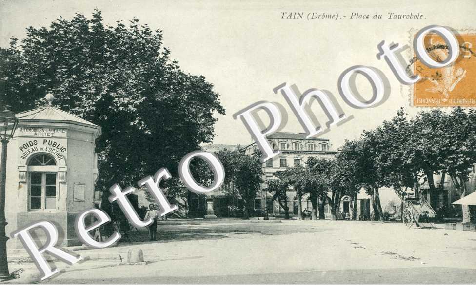  Place du Taurobole