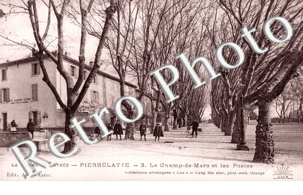 Champ-de-Mars et les postes