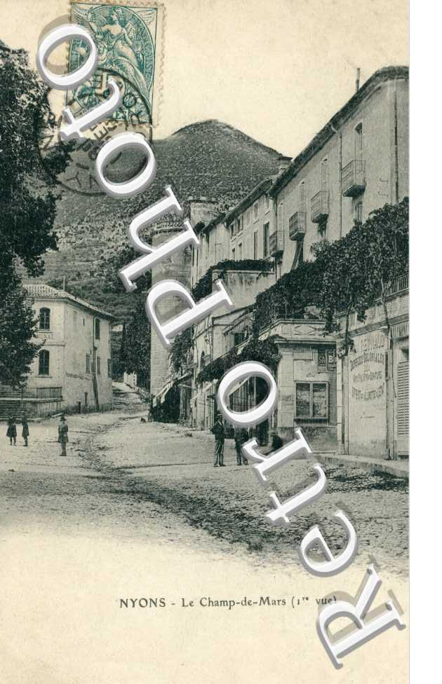 le champ de mars