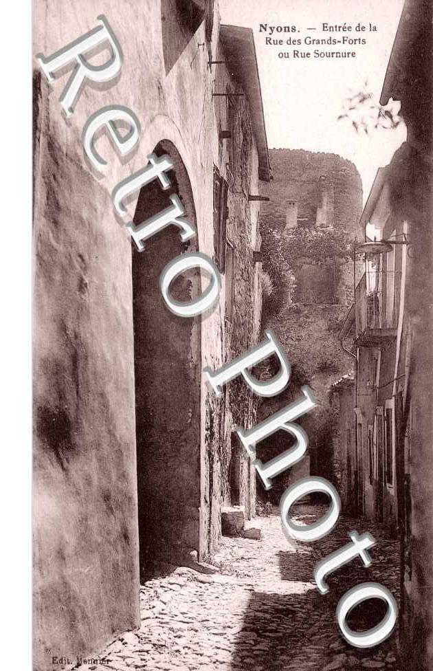 Entree de la Rue des Grands-Forts ou Rue Sournure