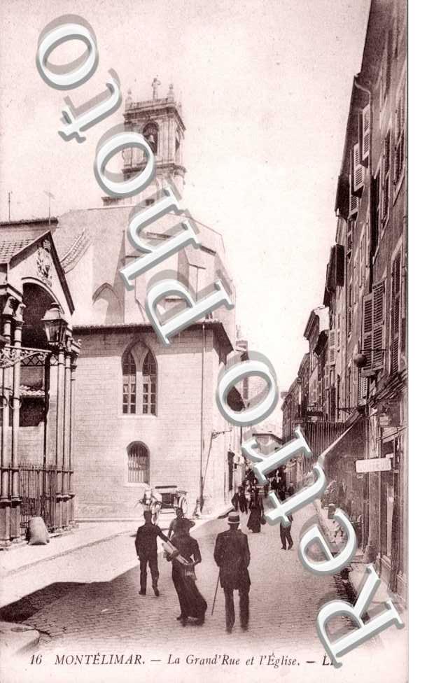 La grande rue et l'eglise