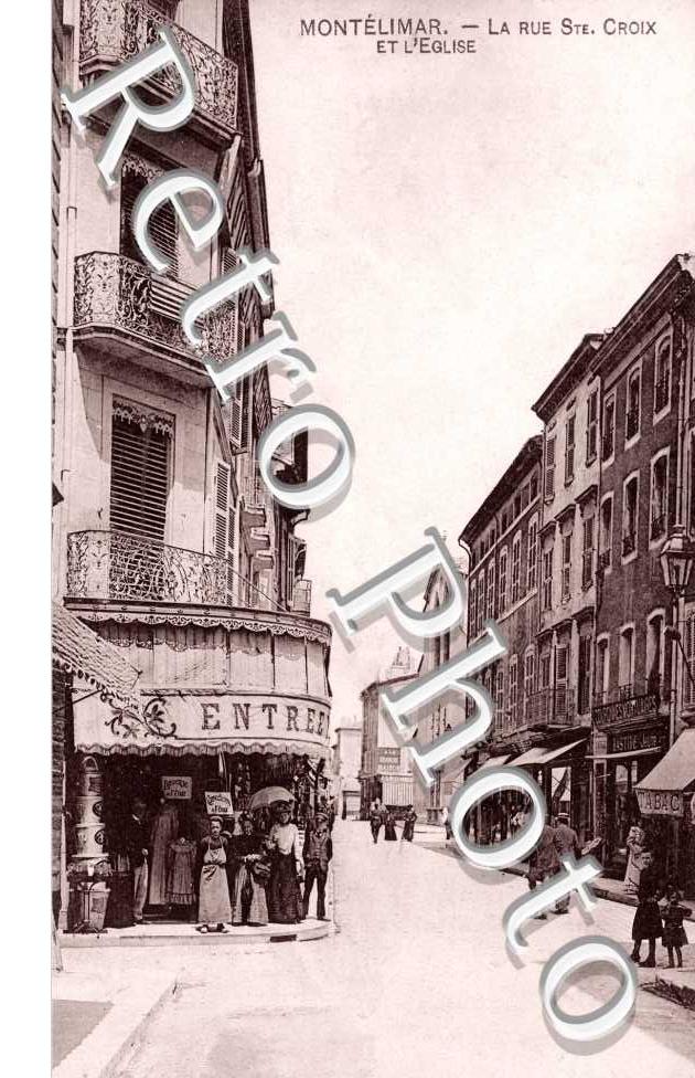 la Rue Sainte-Croix et l'Eglise