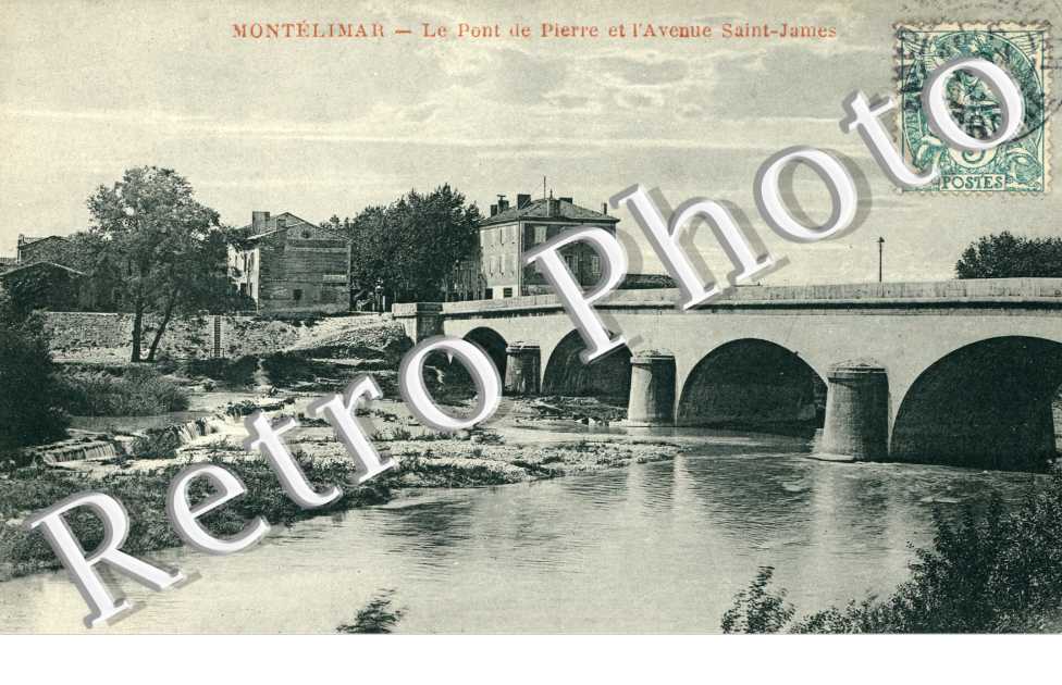 Pont de Pierre et Avenue Saint James