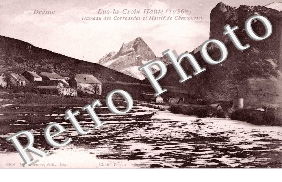 Hameau des Correardes et massif de Chamousset