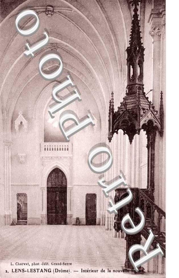 Interieur de l'eglise