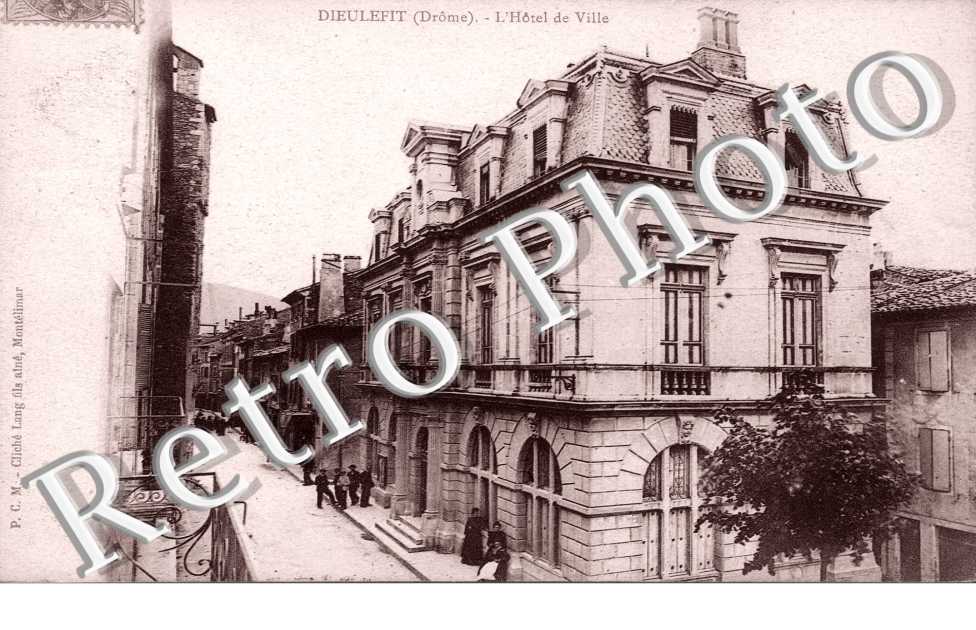 L'Hotel de Ville