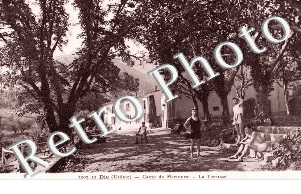 camp du Martouret - la terrasse