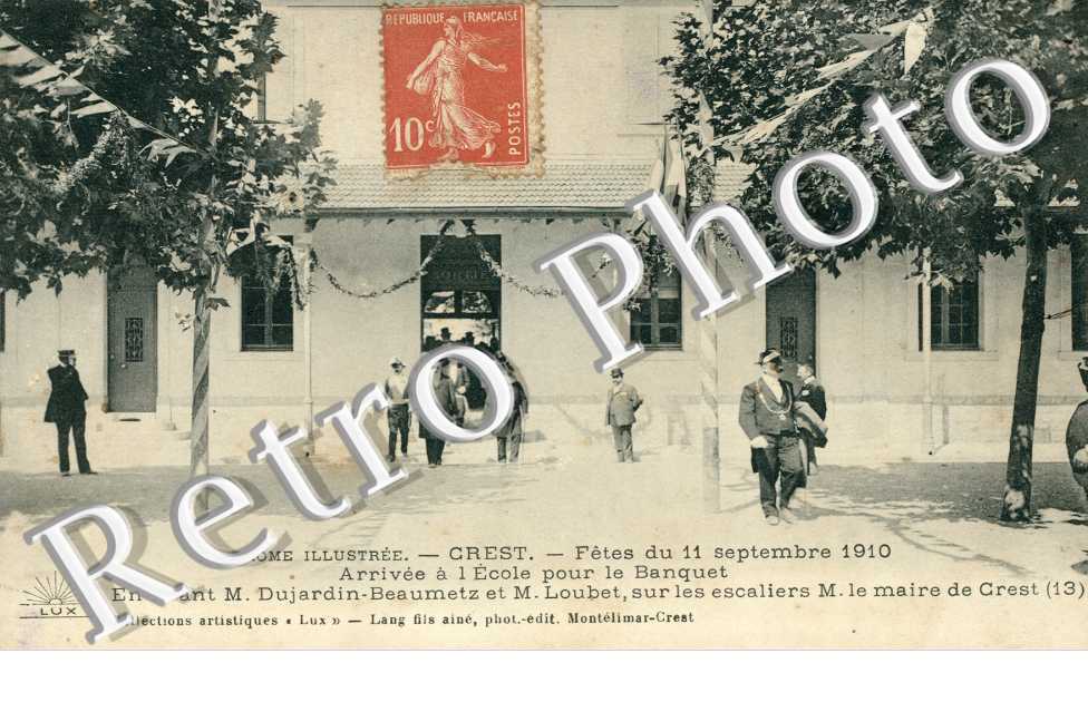 Fêtes du 11 sept 1910 - arrivée a l'école pour le banquet  - M. Dujardin-Beaumetz et M. Loubet