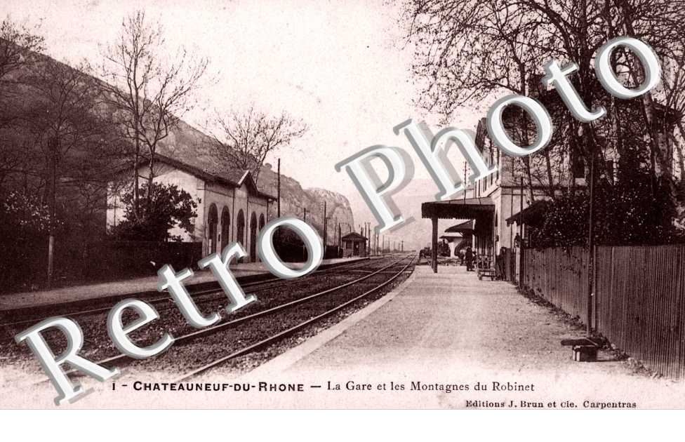 La gare et les montagnes du Robinet
