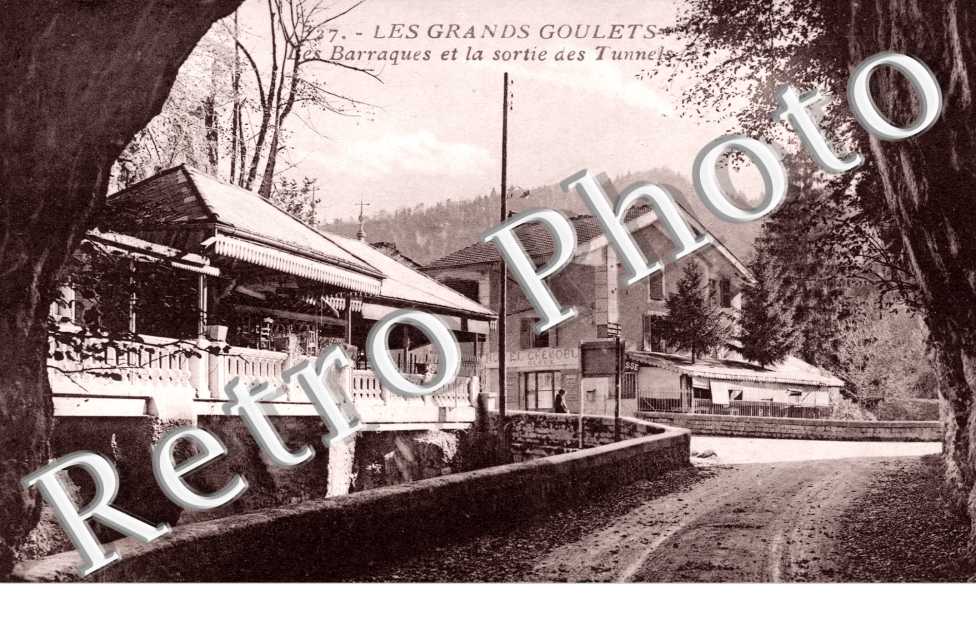 Les Baraques et la sortie des Tunnels