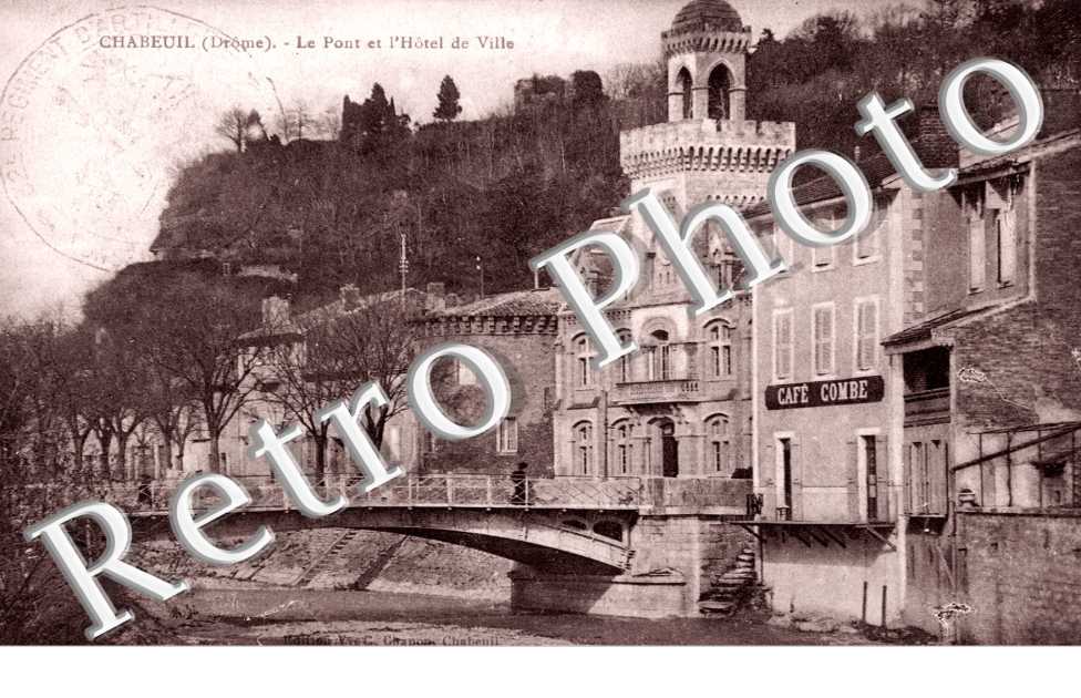 Le Pont et l'Hotel de Ville