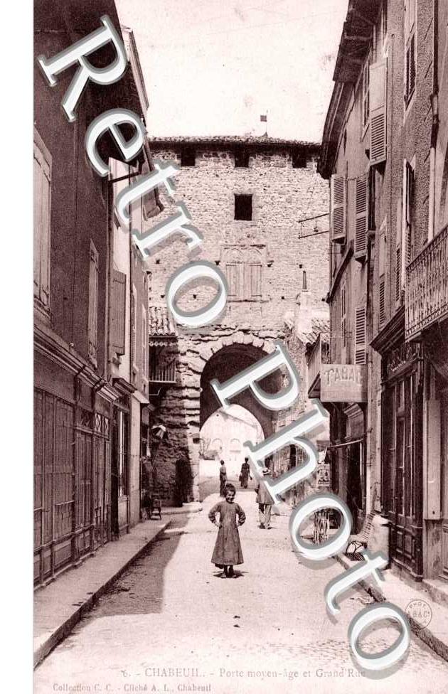 grand'rue et porte moyen age