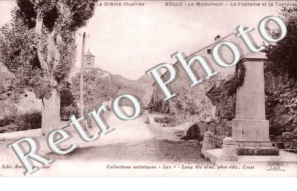 Le monument - la fontaine et le temple