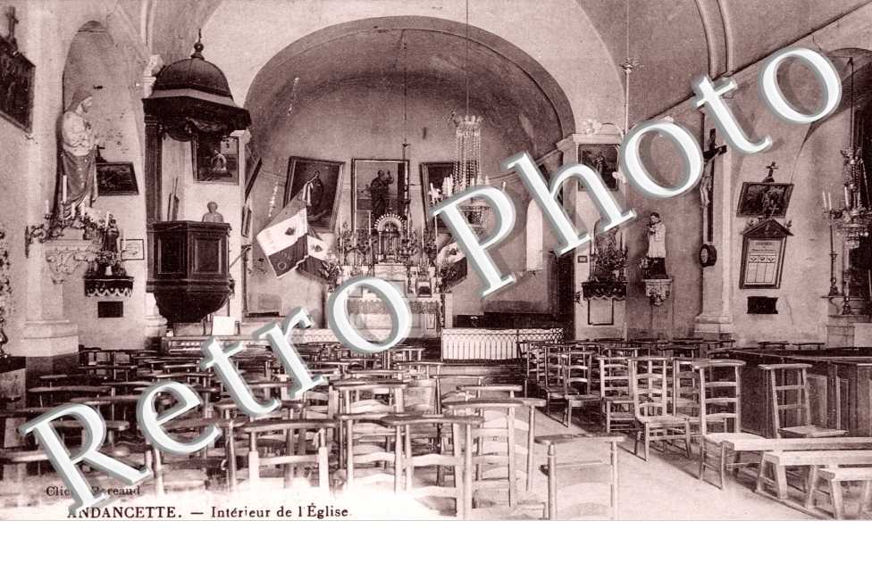 Interieur de l'eglise