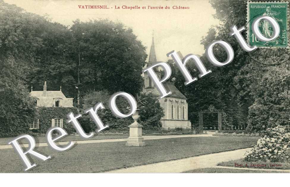 Chapelle et entree du chateau