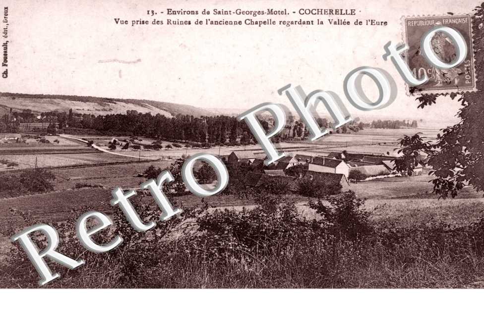 Vue prise des ruines  de l&#039;ancienne chapelle regardant la vallee de l&#039;Eure